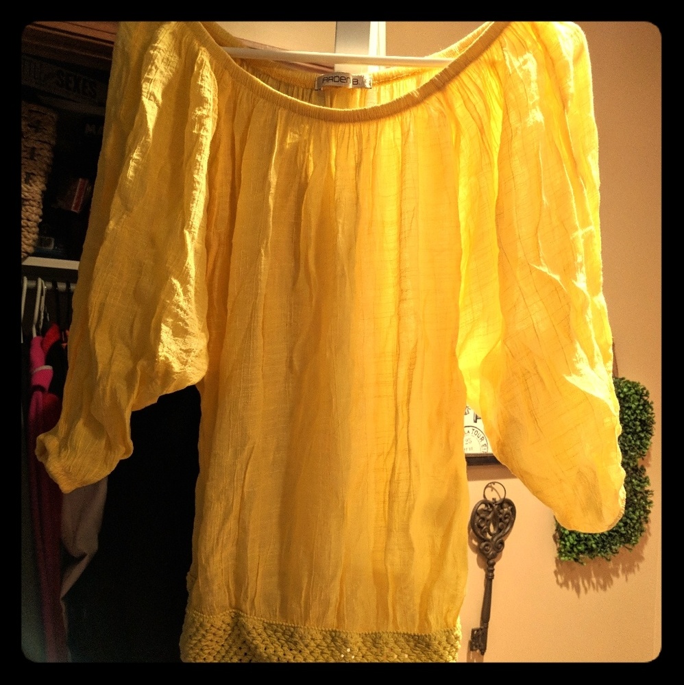 Yellow crinkle shirt